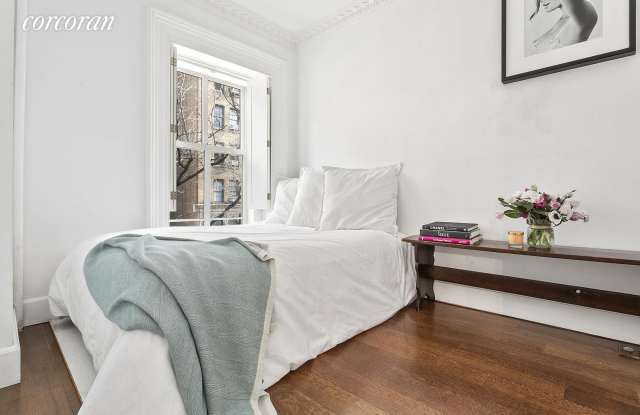 62 West 11th Street Gallery 4