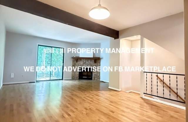 1921 Lawrence Ct Gallery 3