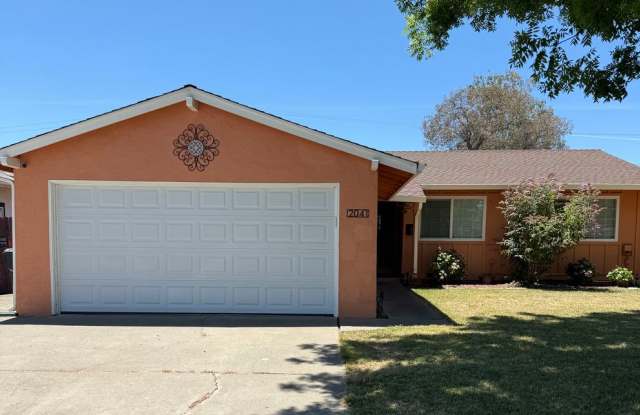 *Beautifully Updated 4 Bedroom, 2 Bathroom Home in Fairfield!* photos photos
