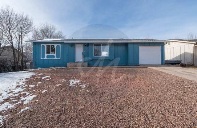 Sunny Ranch Home in Southeast Colorado Springs photos photos