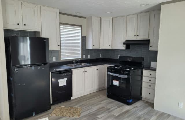 157 Skyline Drive - 157 Skyline Drive, Vadnais Heights, MN 55127
