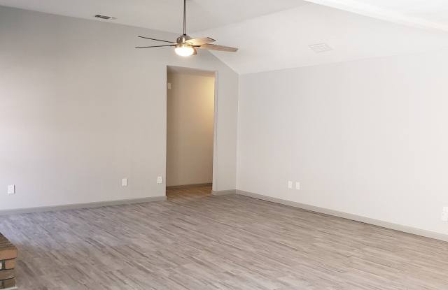 9210 FISHERS HILL DR Gallery 3