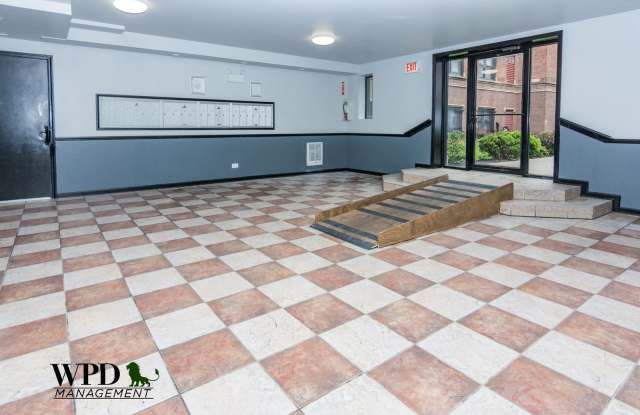 7838 South Ellis Avenue Gallery 3