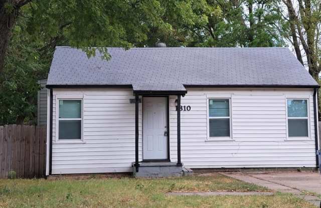 1310 South Palisade Street photos photos