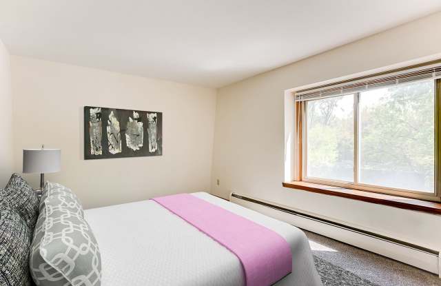 Cambridge Court Apartments Gallery 4