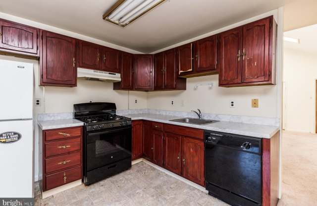 540 N 4TH Street photos photos