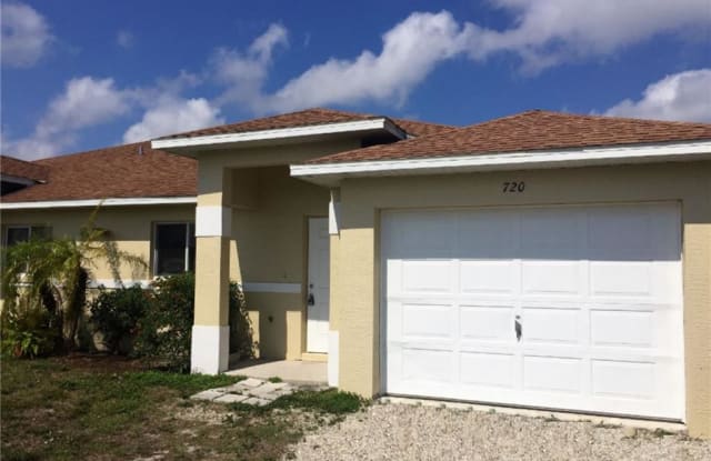722 Gordon AVE S - 722 Gordon Ave S, Lehigh Acres, FL 33973