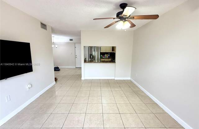 5765 W 25th Ct photos photos