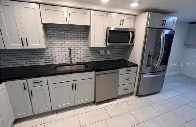 8414 CLOVER HILL Loop Gallery 3