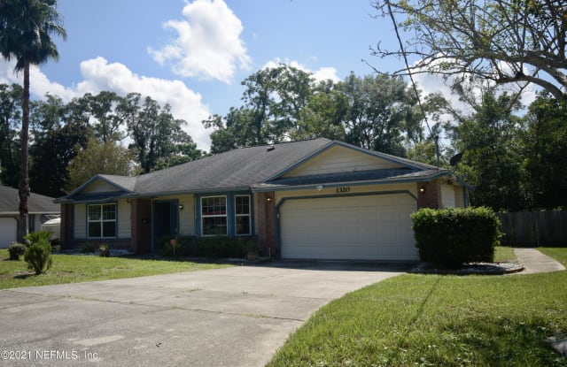 1320 WESTLAWN DR - 1320 Westlawn Drive, Jacksonville, FL 32211