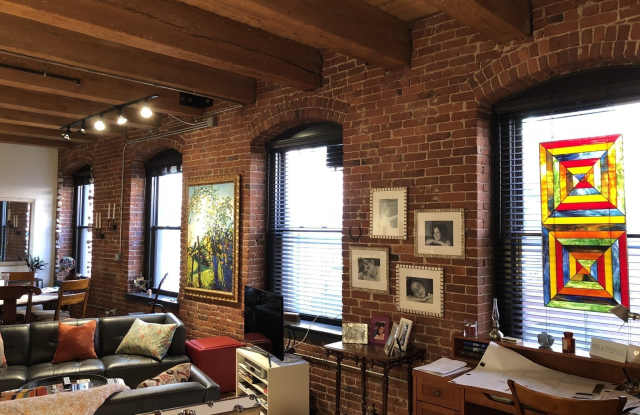 11-21 Wormwood Gallery 3