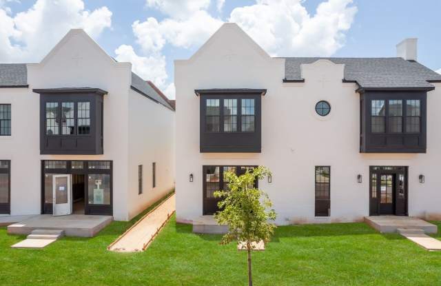 Minimalist Magic: 2-Bed Apartment Over Selah’s Creative District photos photos