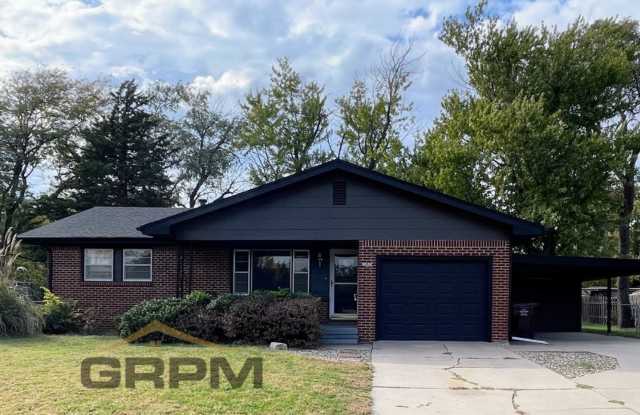 Updated 3-Bedroom, 2-Bathroom Home Gallery 1