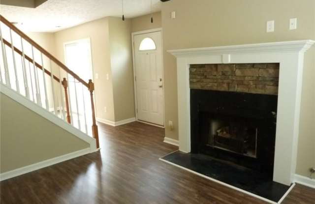 203 Chelsea Court Gallery 4