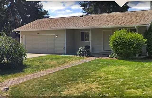 Well Maintained PO 3 Bedroom, HUGE FENCED YARD, Available Now! photos photos