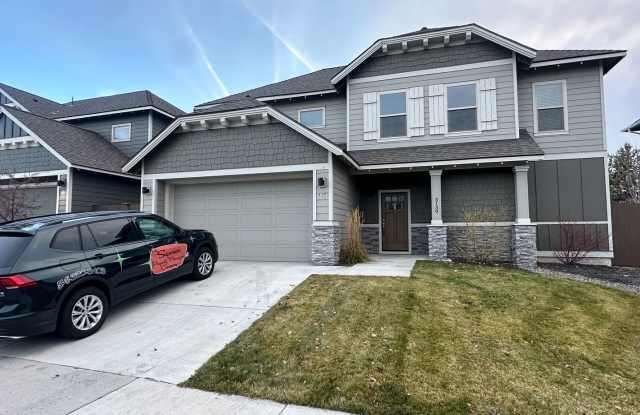 Beautiful home in Mirada! A must see! - 3139 Northeast Marea Drive, Bend, OR 97701