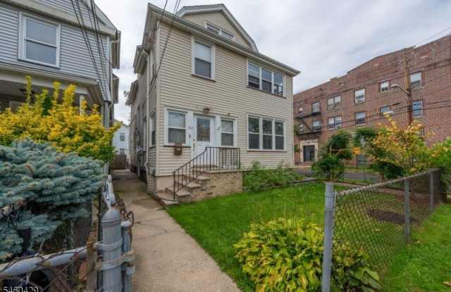 54 Llewellyn Ave Gallery 2