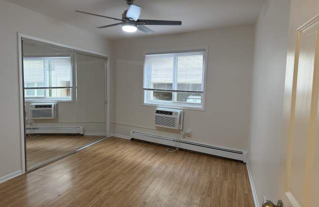 8152 Elmwood Street Gallery 3