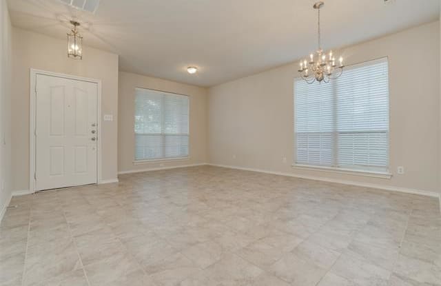 734 Crownpoint Court - 734 Crownpoint Court, Arlington, TX 76002