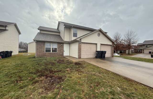 Spacious north-side 4 bedroom duplex photos photos