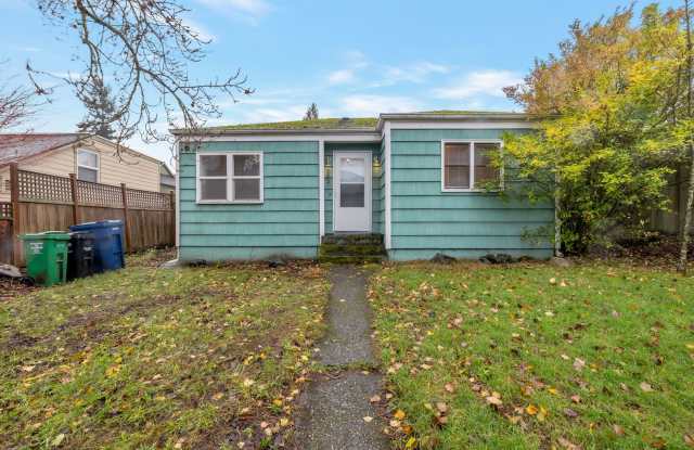 6 month lease only no extensions Greenwood bungalow - 653 Northwest 86th Street, Seattle, WA 98117
