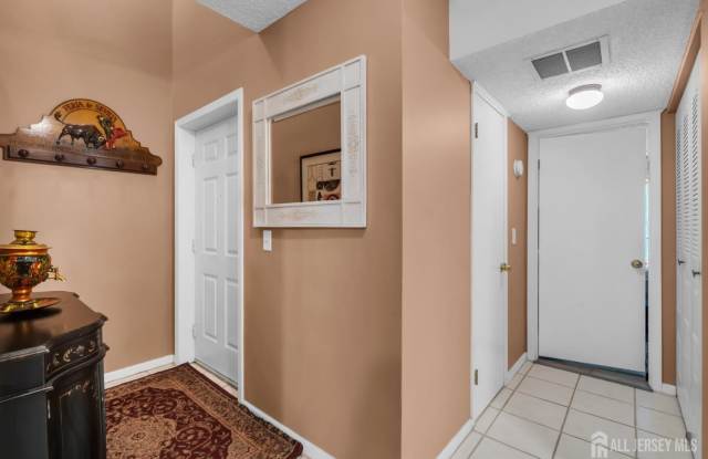 492 Bayberry Court Gallery 2
