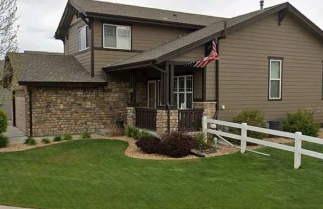 Spacious 4BR House in Loveland Gallery 4
