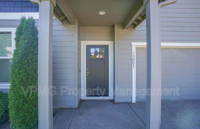13801 NE 33rd Cir Gallery 4