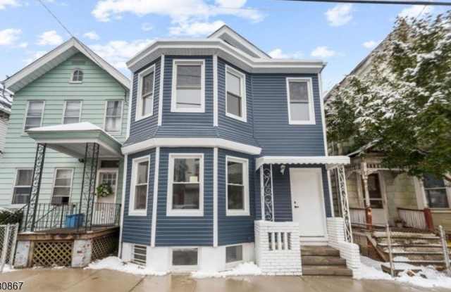 321 William St photos photos