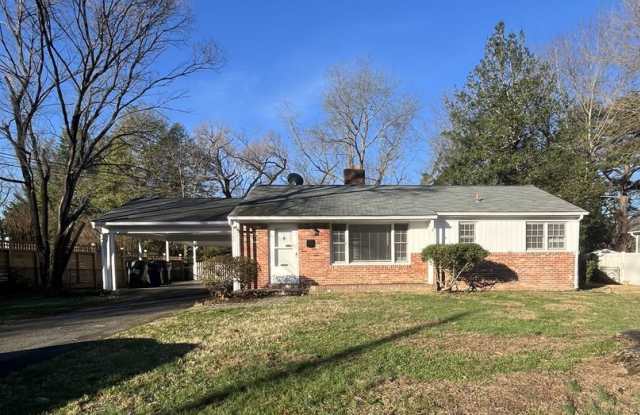 Alexandria/Fort Hunt/Hollin Hall - 7908 Wellington Rd - $2,895.00 photos photos