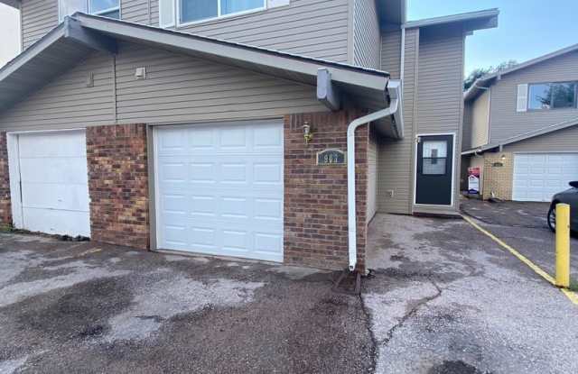 3 bedroom, 2.5 bath 1,500 sqft Townhouse photos photos