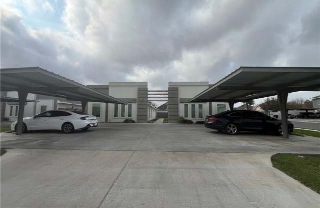 4729 Magnolia Street unit: 4 photos photos