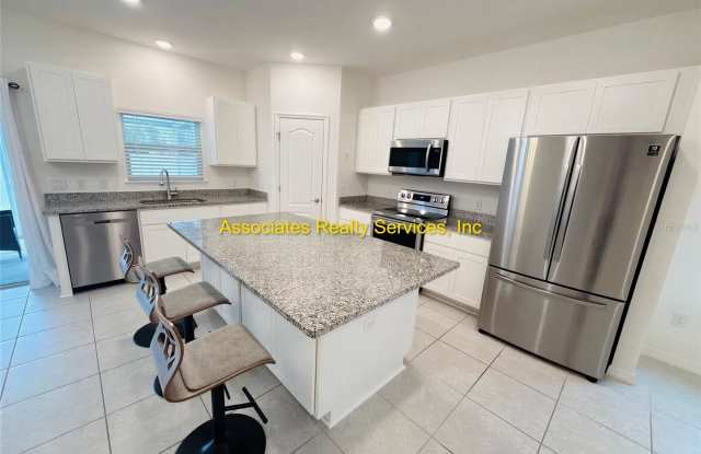MOVE-IN READY NOW!– 3BR/2BA home in Tara West! END UNIT!!! Gallery 4