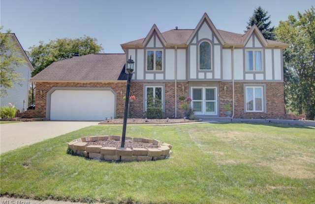 17639 Lexington Lane Gallery 1
