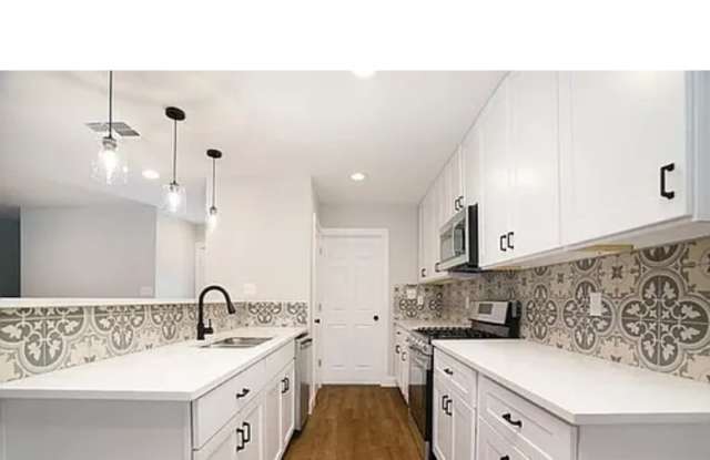 7347 Montgomery Drive Gallery 3