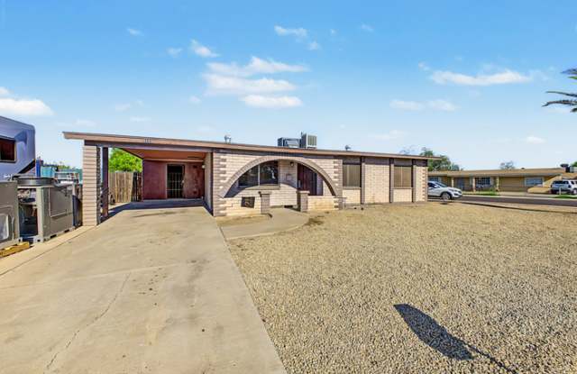 5123 North 68th Avenue Gallery 2