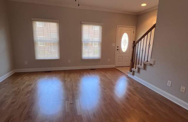 601 West Mountainview Road Gallery 4