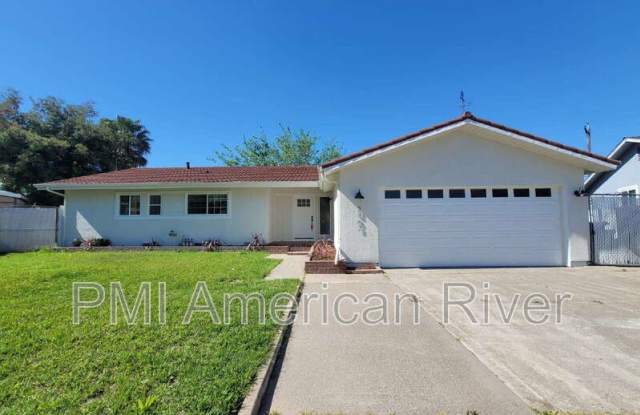 2462 Town Circle photos photos