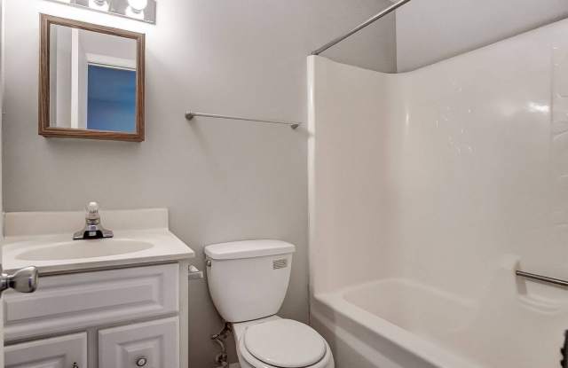 1 Bedroom 1 Bath  First Floor Apartment for Rent Gallery 2