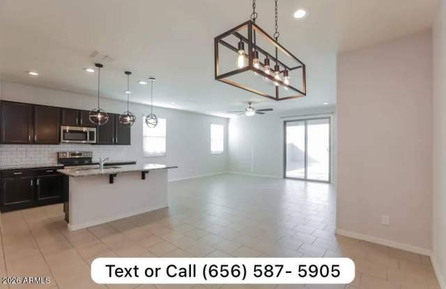 3226 W Pollack Street Gallery 4
