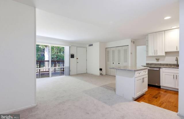 170 TALBOTT Street Gallery 4