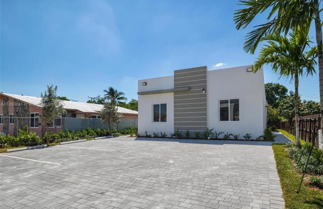 464 E 21st St - 464 East 21st Street, Hialeah, FL 33013