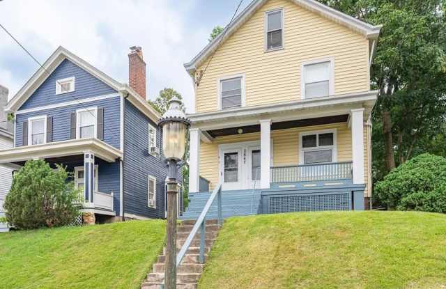 2847 Minto Avenue unit: 2 photos photos 2847 Minto Avenue unit: 2 photos photos