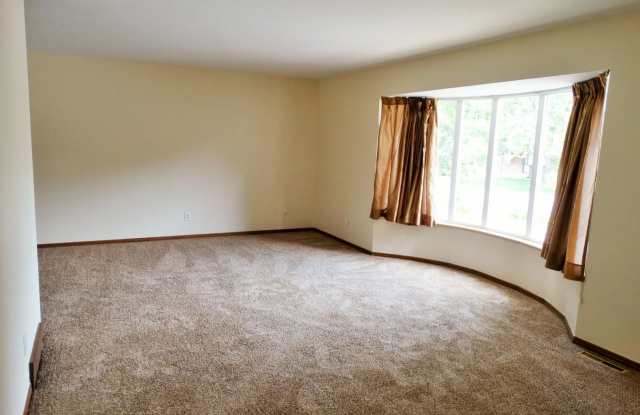 11000 E. Wesley Place Gallery 3