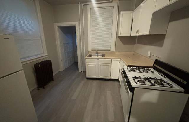 Spacious 3-Bedroom Home with Front Porch | North Philadelphia MOVE IN SPECIAL Gallery 4