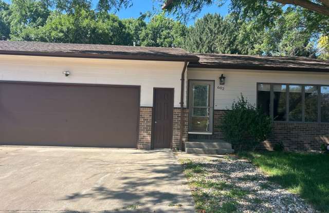 Coming Soon! Fully Renovated 5 Bed / 3 Bath Home with 2-Stall Garage in Prime S Sioux Falls Location! photos photos
