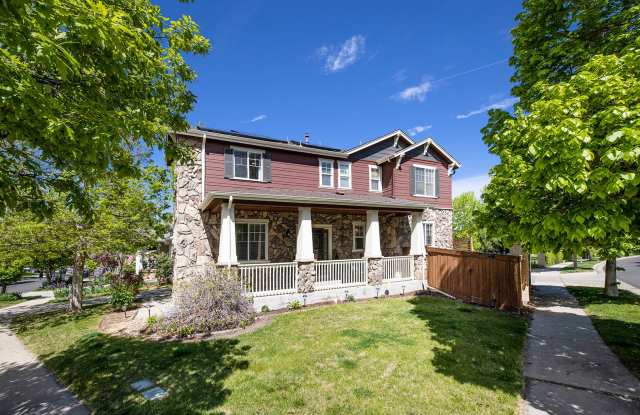 Gorgeous 5 Bedroom 4 Bathroom Single-Family Home in Lowry photos photos Gorgeous 5 Bedroom 4 Bathroom Single-Family Home in Lowry photos photos