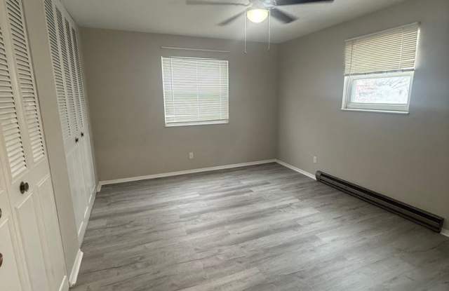 One bedroom upstairs apartment for rent Gallery 4