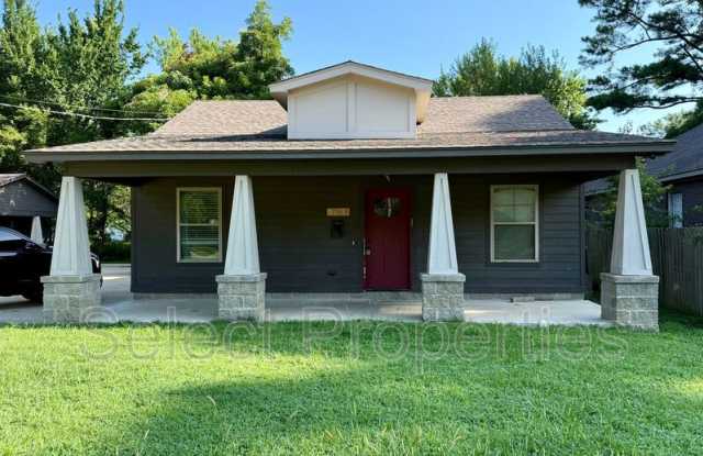 716 W Huntington photos photos