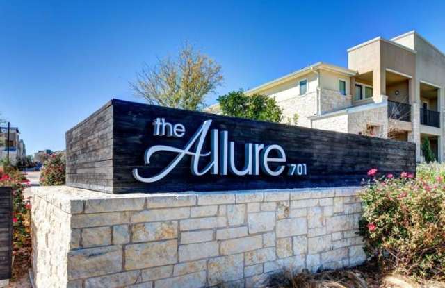 703 N Vista Ridge Gallery 3
